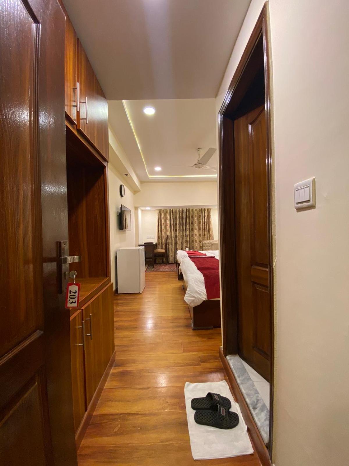 Diplomat Hotel Islamabad Luaran gambar