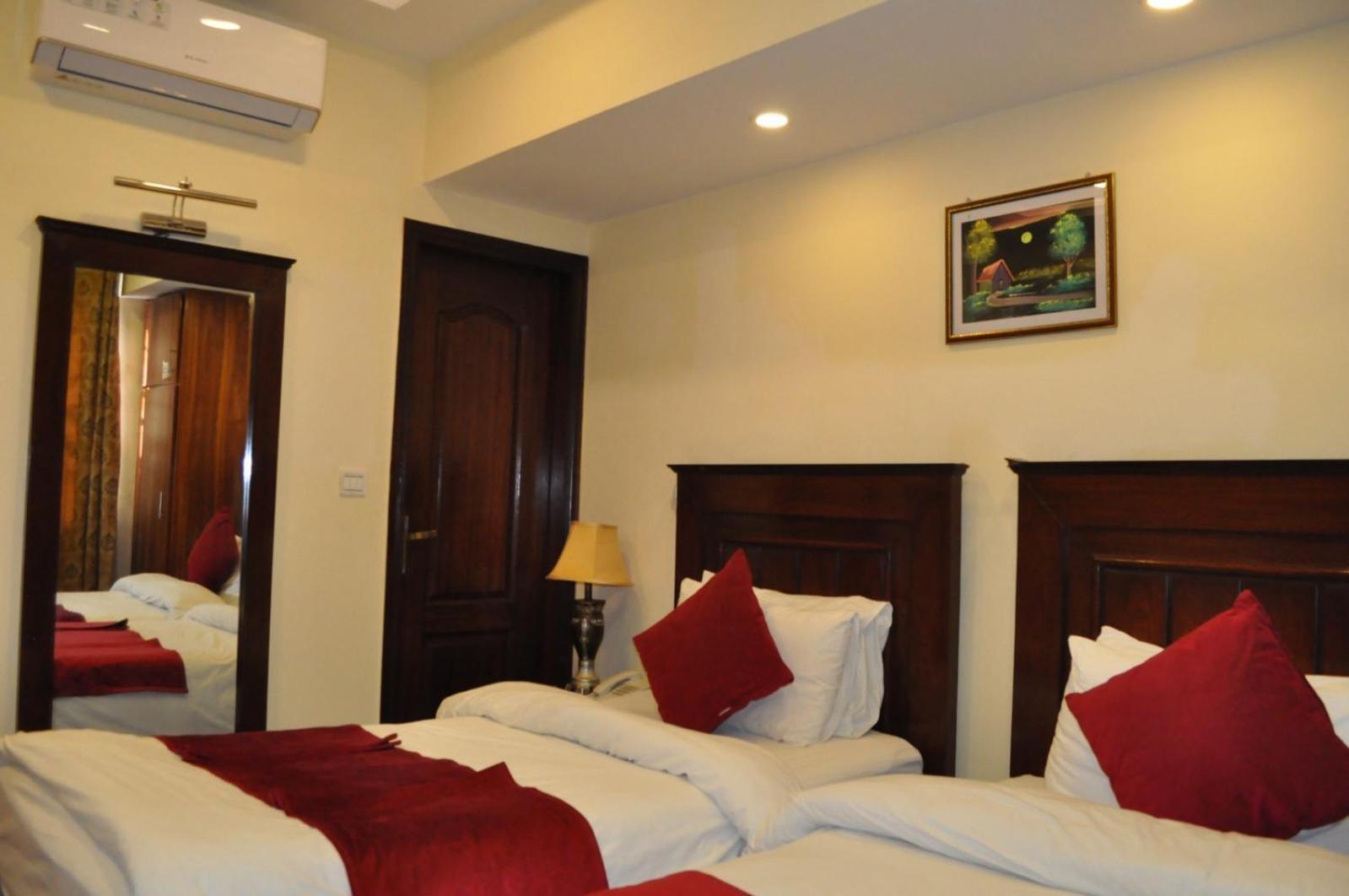 Diplomat Hotel Islamabad Luaran gambar